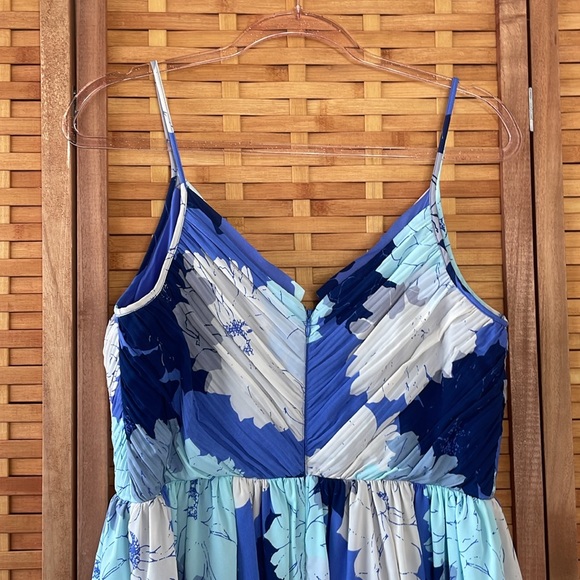 Banana Republic Strappy Crossover Blue Floral Dress - Picture 6 of 7